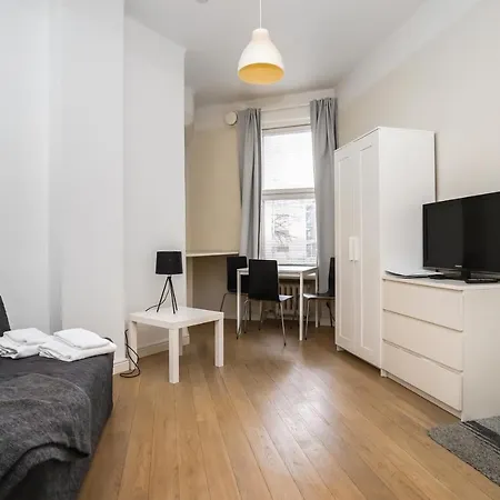 Apartment Kotimaailma - Arkadiankatu 8 *